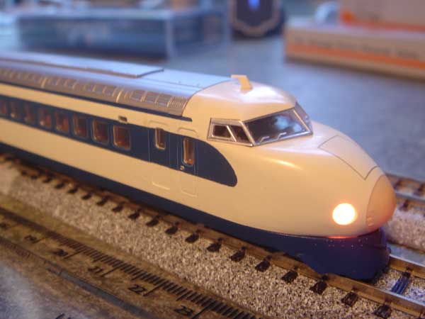 0-2000 Series Shinkansen :: Tomix 0-2000