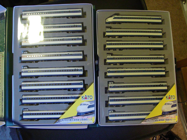 0-2000 Series Shinkansen :: Kato 0-2000