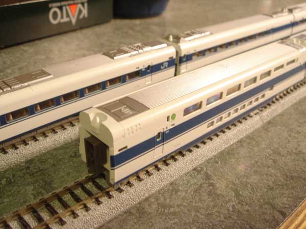 100 Series Shinkansen :: Kato 100-series Shinkansen