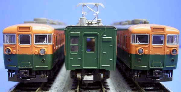 165 Series EMU :: Kato Low Roof, Classic Scheme 165 Series EMU