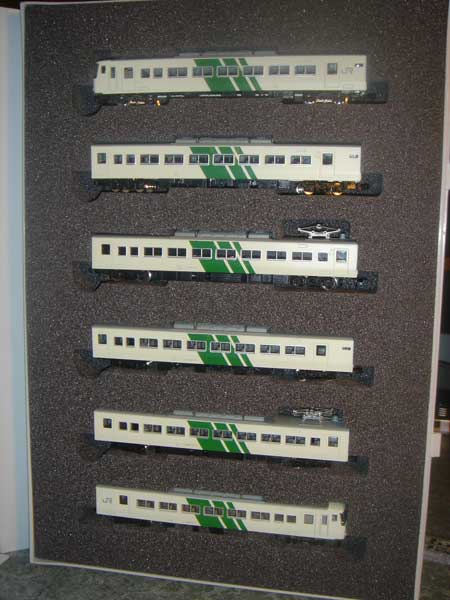 184 Series Interurban EMU :: Classic Odoriko 185