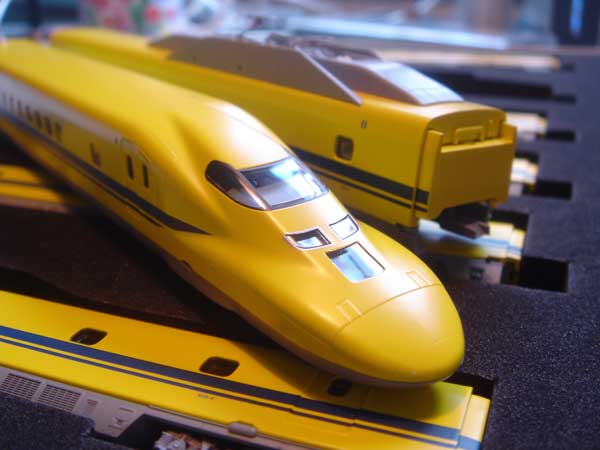 700 Series Shinkansen :: Dr Yellow 923