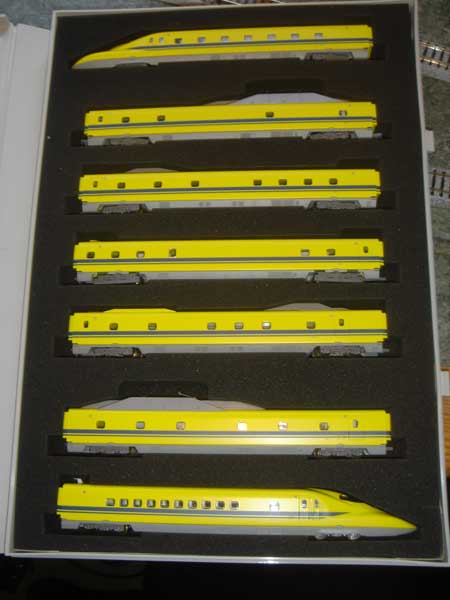 700 Series Shinkansen :: Dr Yellow 923