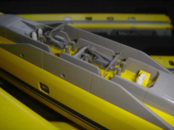 700 Series Shinkansen :: Dr Yellow 923