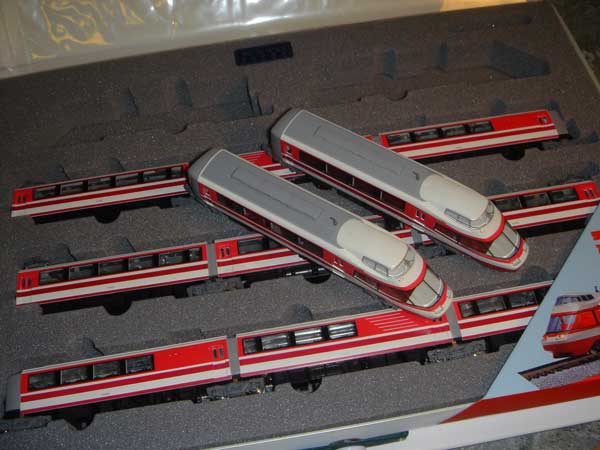 Odakyu OER10000 Romance Car Express :: Kato OER10000