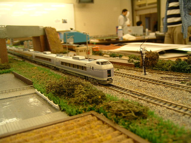 Super Azusa Pendulum Long Distance EMU