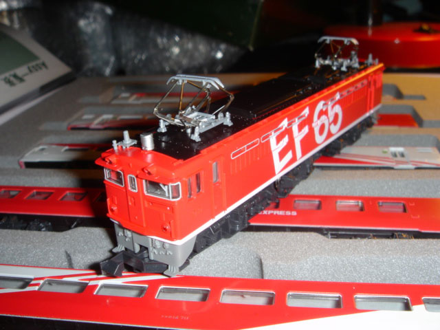 Super Express Rainbow Holiday Passenger Set
