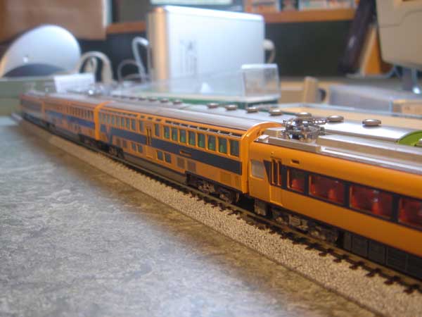 Semi-Duplex VistaCar Interurban EMU